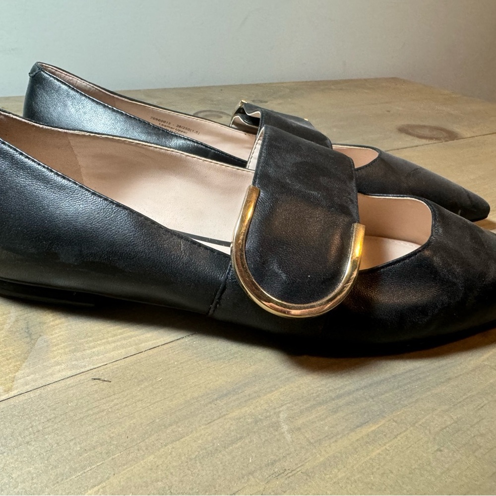Black Women's Flats
